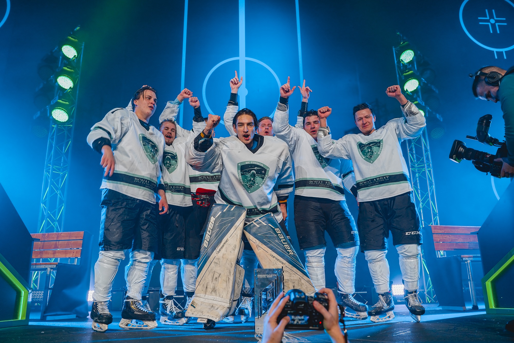 Московская команда Cosmos стала победителем турнира по фиджитал-хоккею в Казани