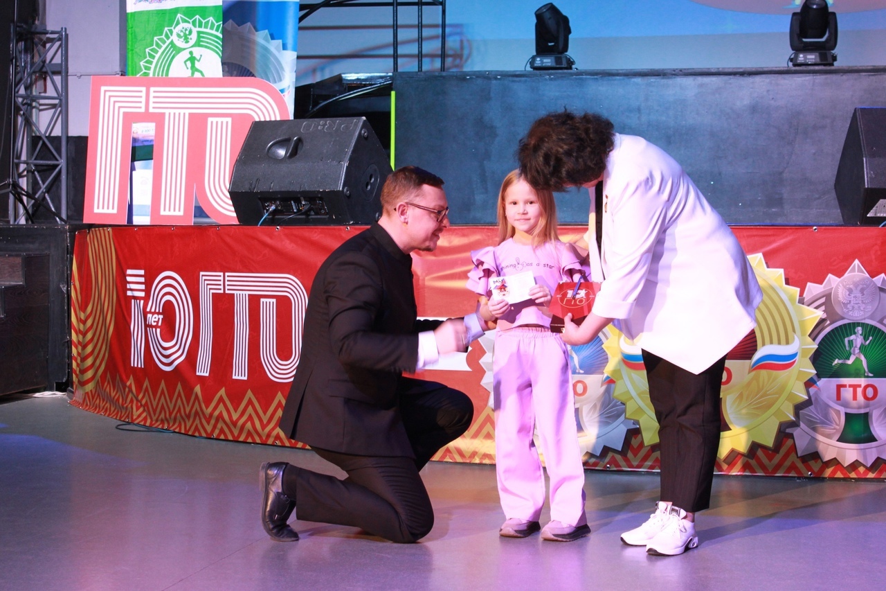 Александр Карпов вручил знаки отличия ГТО жителям Ивановской области