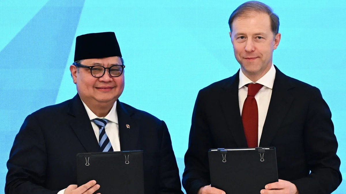 Denis Manturov Chairs 14th Meeting of the Russian-Indonesian Joint Commission on Trade, Economic and Technical Cooperation